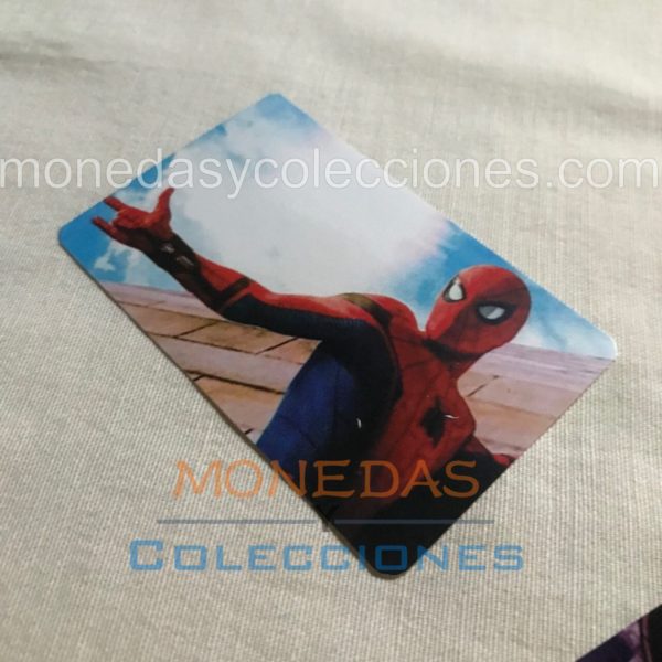 Sticker para tarjetas Spiderman fondo cielo Marvel